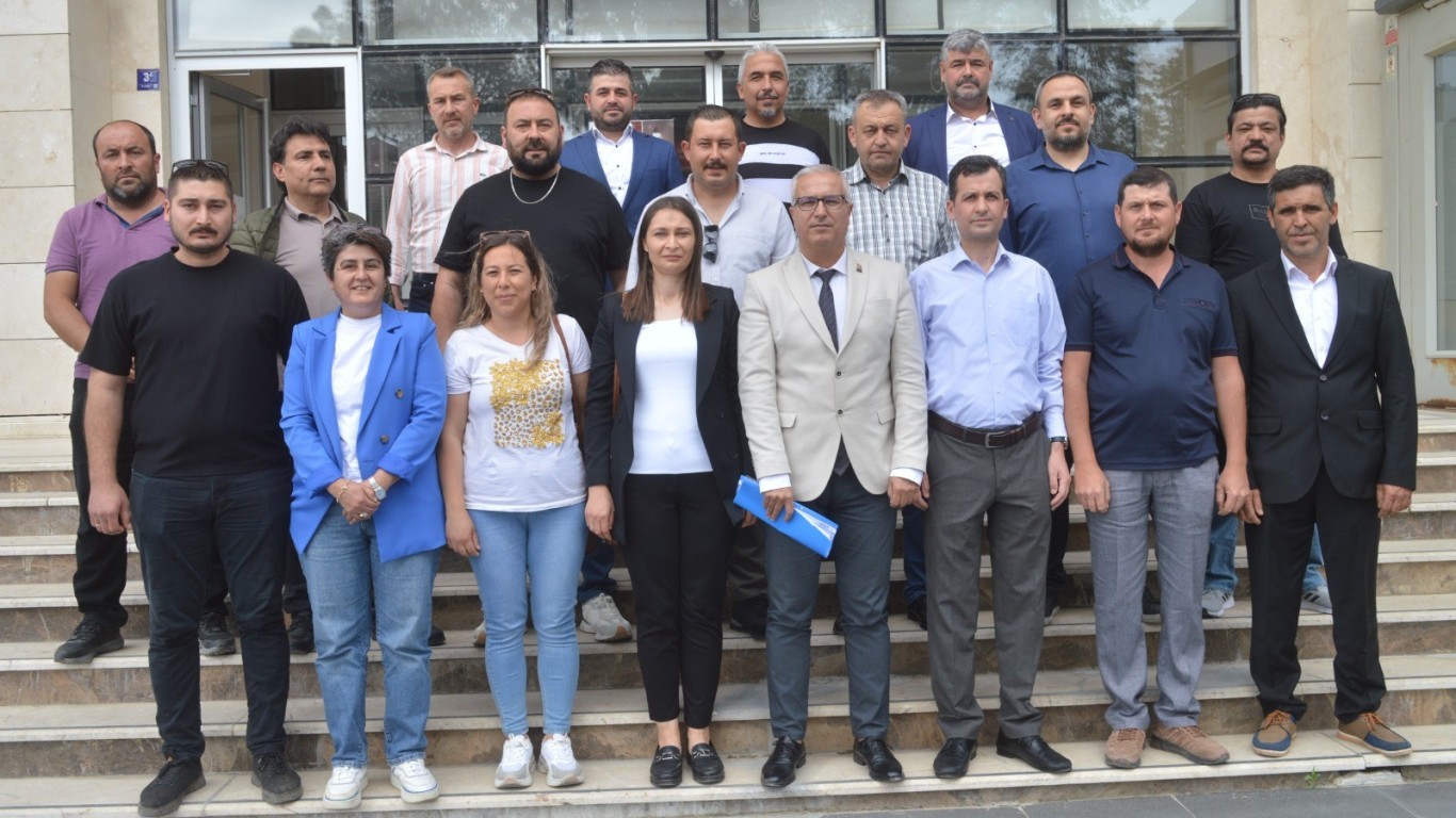 ANAHTAR PARTİ ÇİNE YÖNETİMİ KAMUOYUNA TANITILDI